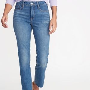 Old navy “the power jean” cropped ankle